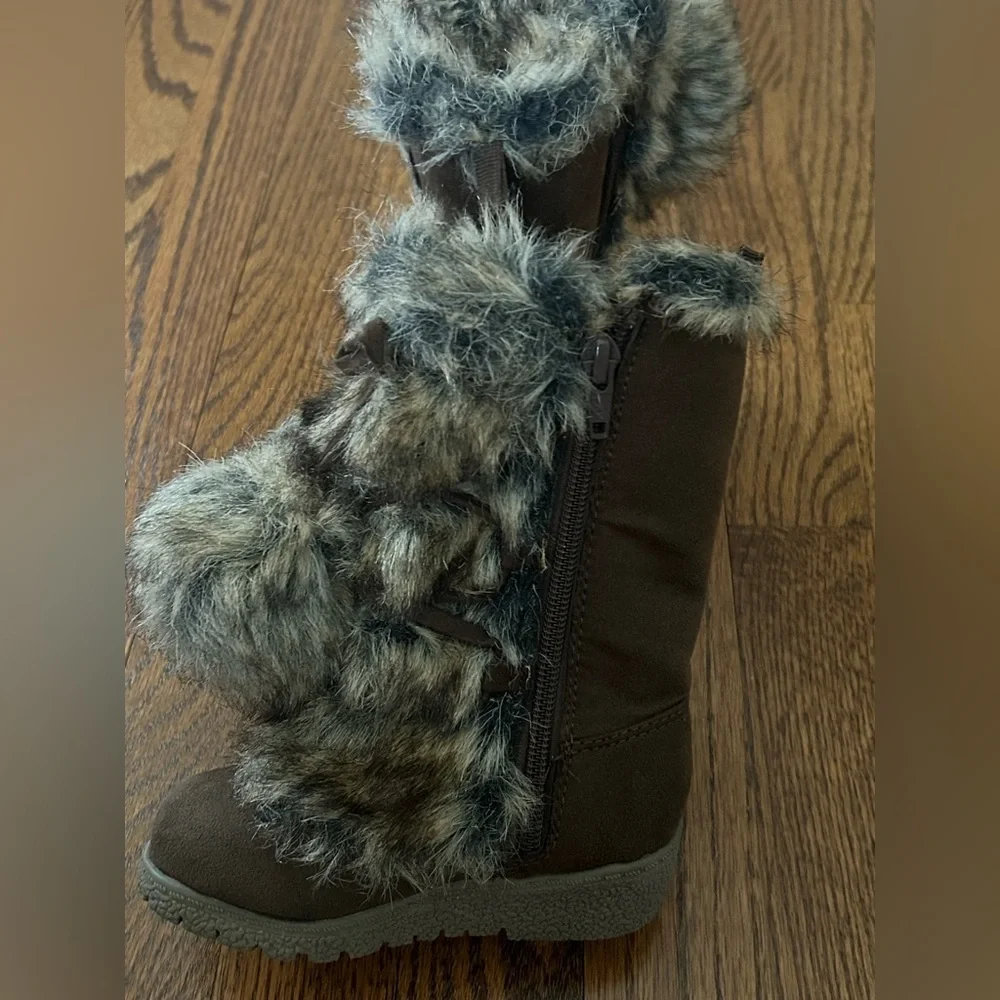Old Navy Brown Faux Fur Bear Hug Winter Boots Cozy Cabin Core Toddler 7 18-24M